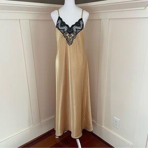 Vintage Vanity Fair Lingerie Intimates Gold Long Nightgown Chemise Medium